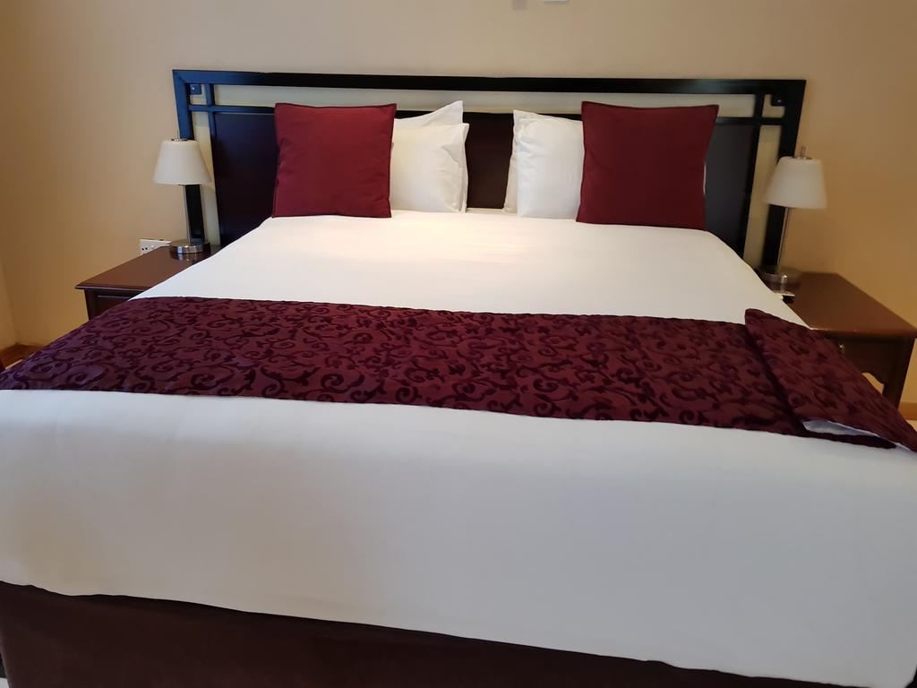 Batho Pele Lodge Gaborone Bagian luar foto