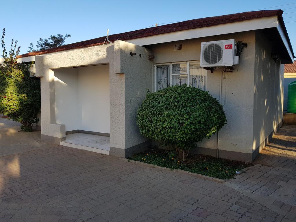 Batho Pele Lodge Gaborone Bagian luar foto