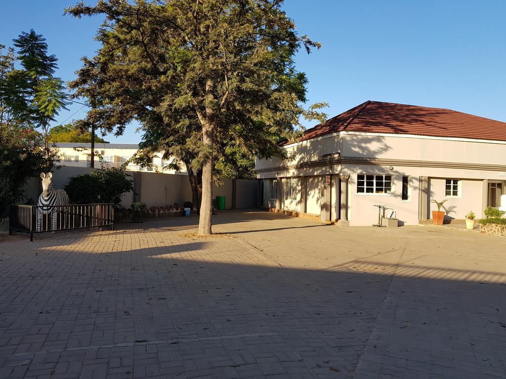 Batho Pele Lodge Gaborone Bagian luar foto
